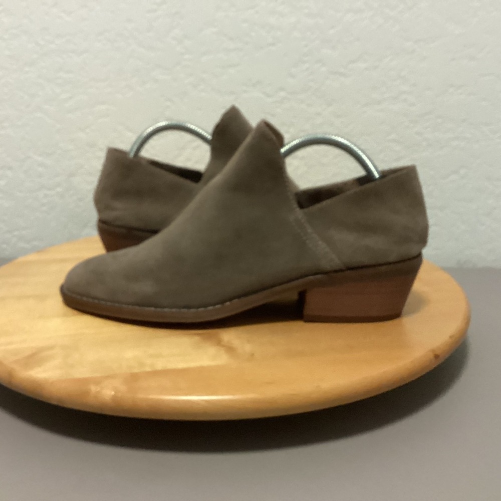 Lucky Brand Women Gray Soft Suede Ankle Booties Block Heel Slip On Size 7M 37.5